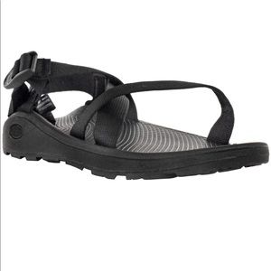 NEW Men’s Chacos Black